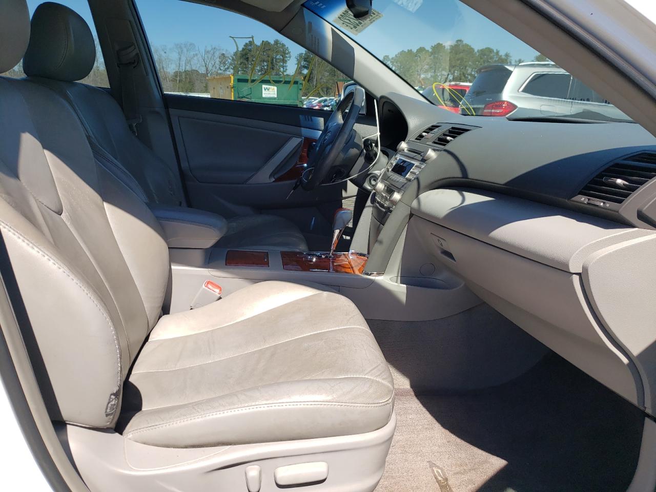 Photo 5 from auction – 2010 TOYOTA CAMRY BASE with VIN 4T1BF3EK0AU544183