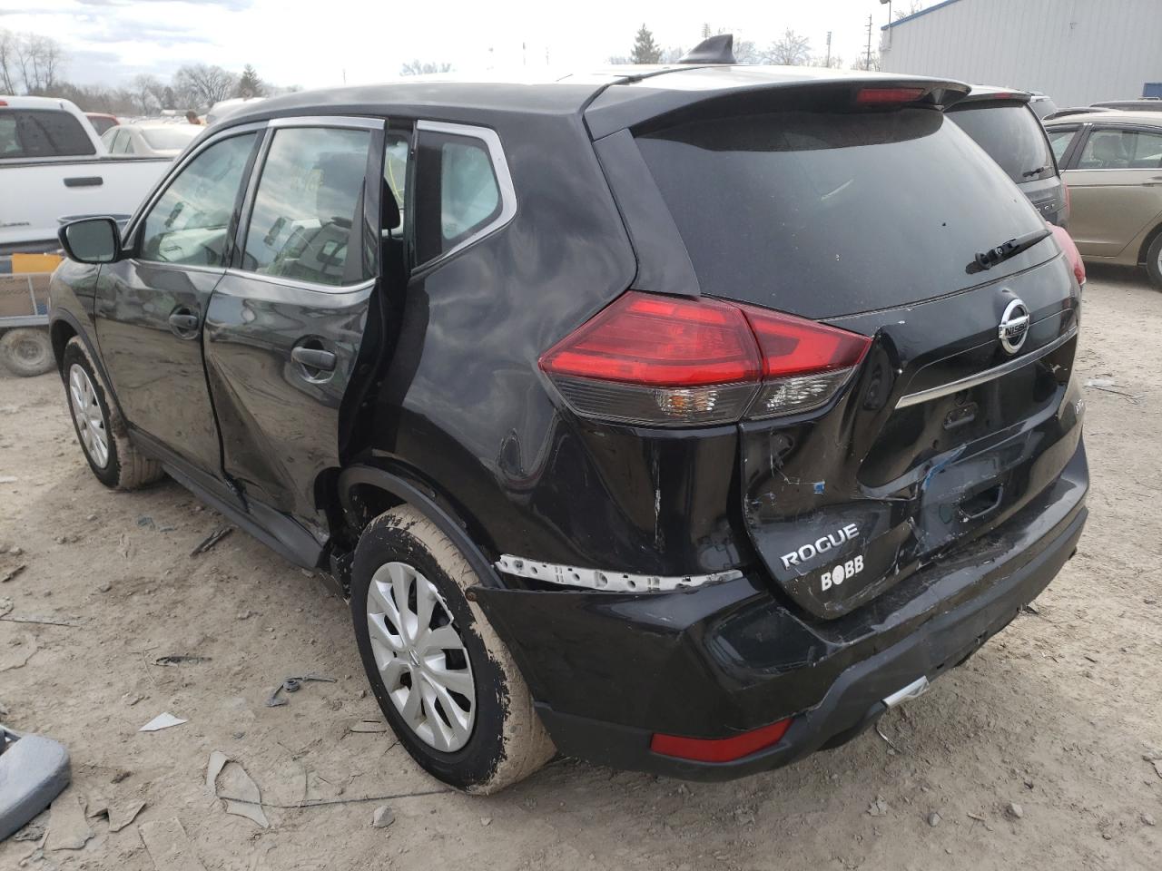 Photo 3 from auction – 2017 NISSAN ROGUE S with VIN KNMAT2MVXHP506032