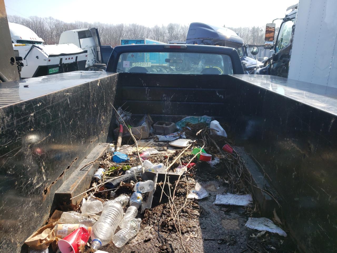 Photo 6 from auction – 1997 FORD F350 with VIN 1FDKF37F6VEC11762