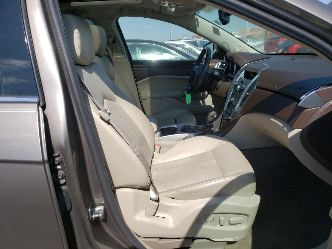 Photo 5 from auction – 2011 CADILLAC SRX LUXURY with VIN 3GYFNAEY3BS601621