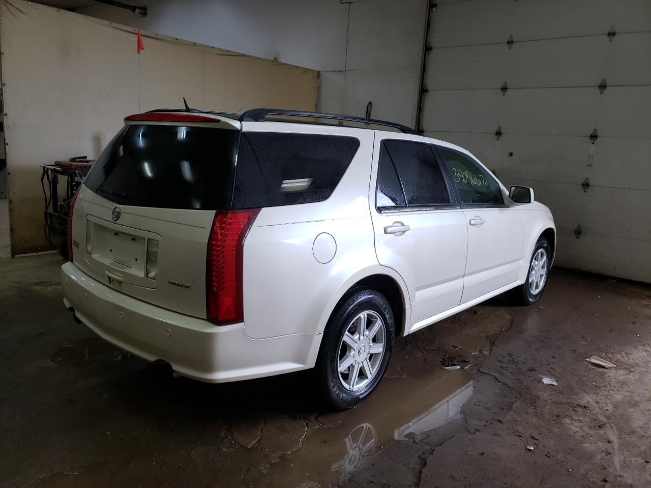 Photo 4 from auction – 2005 CADILLAC SRX with VIN 1GYEE637450167305