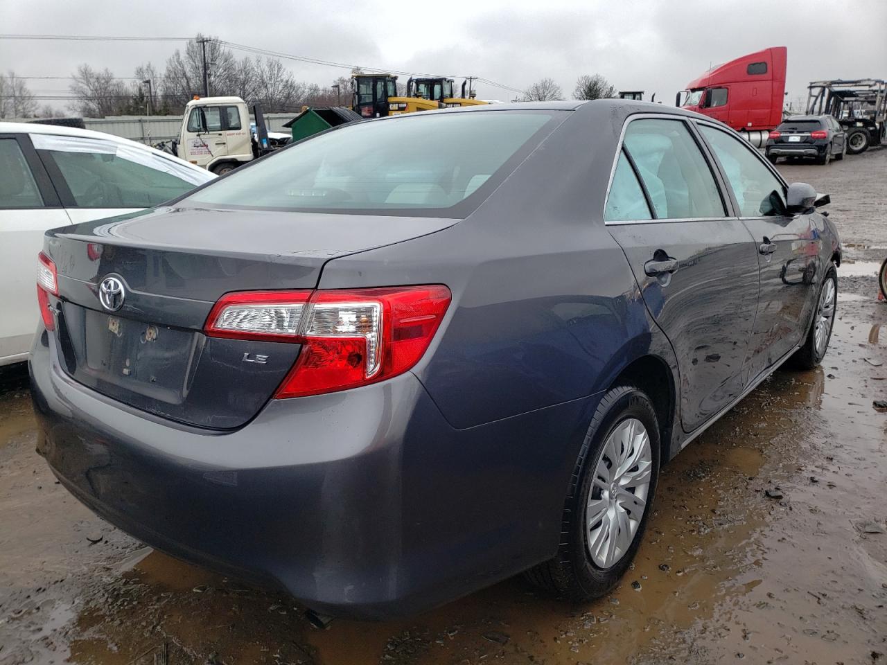 Photo 4 from auction – 2013 TOYOTA CAMRY L with VIN 4T4BF1FK8DR285259