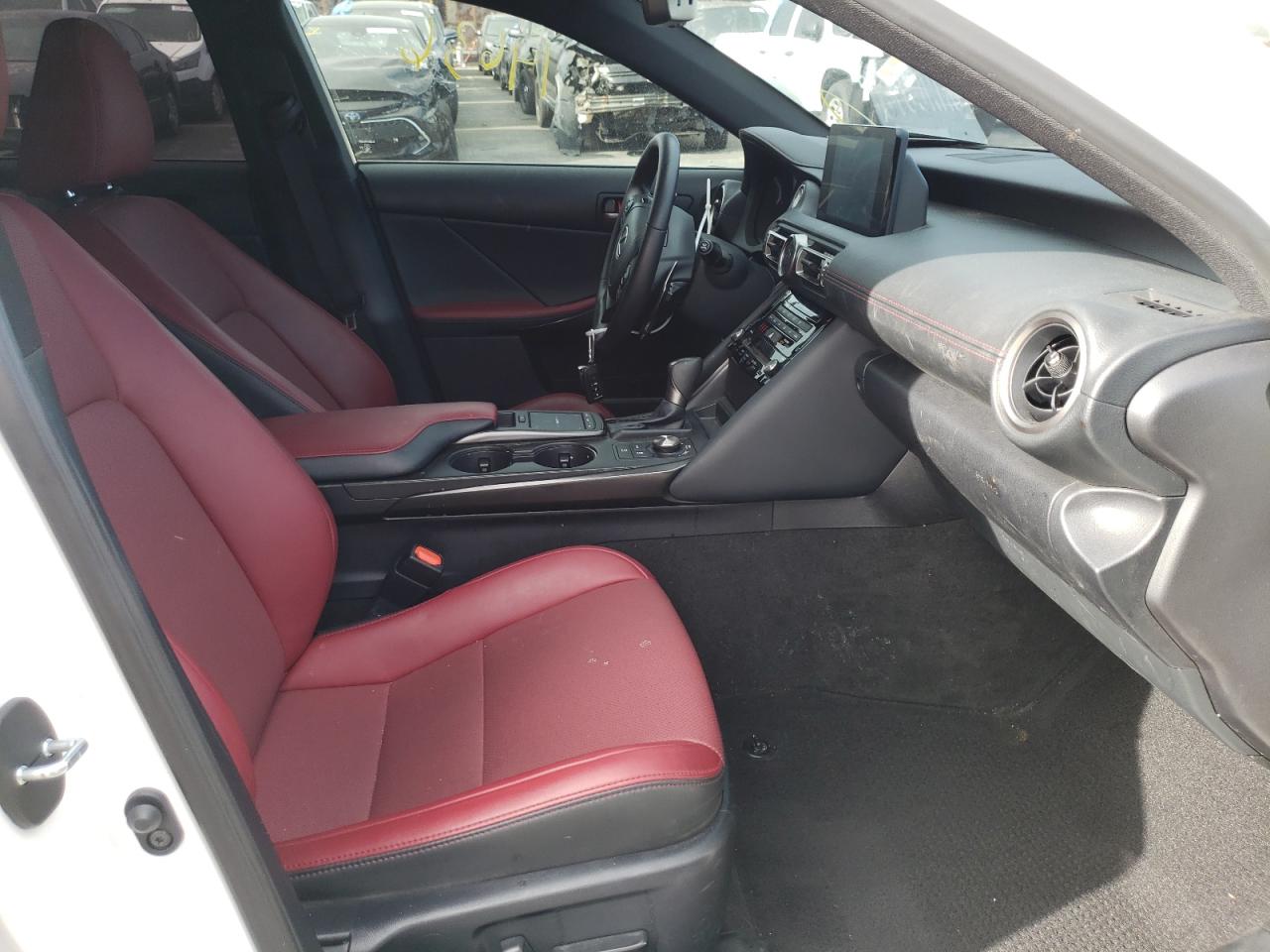 Photo 5 from auction – 2021 LEXUS IS 300 with VIN JTHAA1D28M5114466