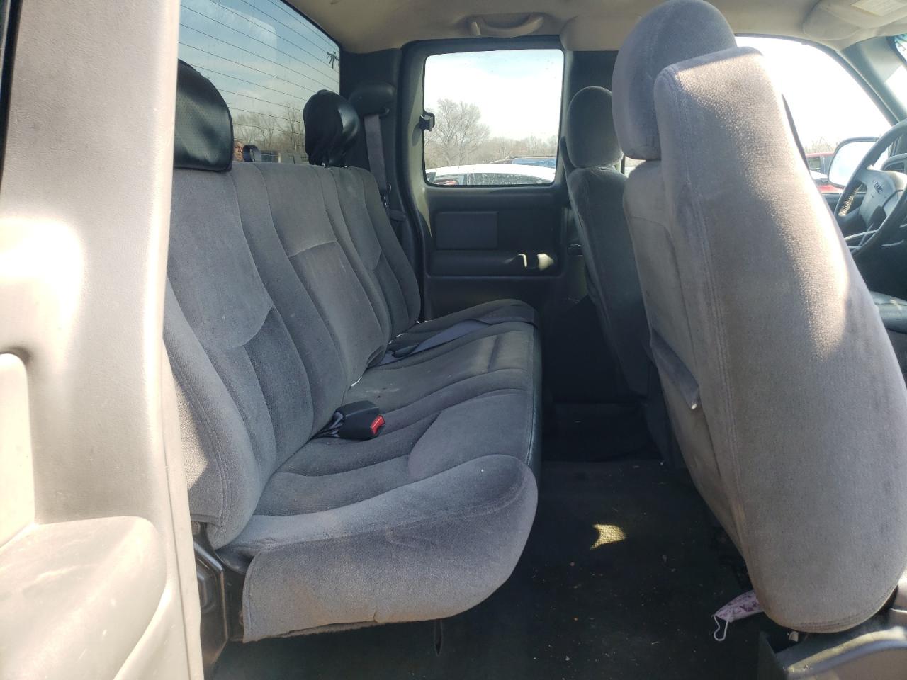 Photo 6 from auction – 2003 GMC NEW SIERRA with VIN 1GTEK19T53E208367