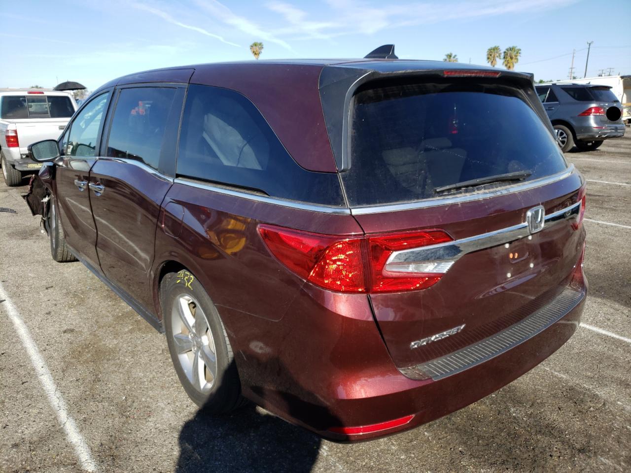 Photo 3 from auction – 2018 HONDA ODYSSEY EX with VIN 5FNRL6H77JB020025
