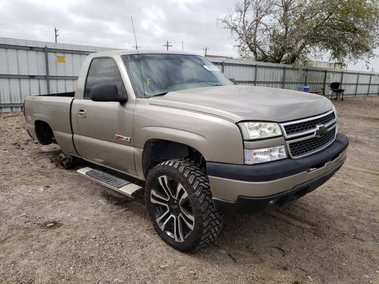 CHEVROLET SILVERADO 2003 with VIN 1GCEK14TX3Z158601 - Photo from auction