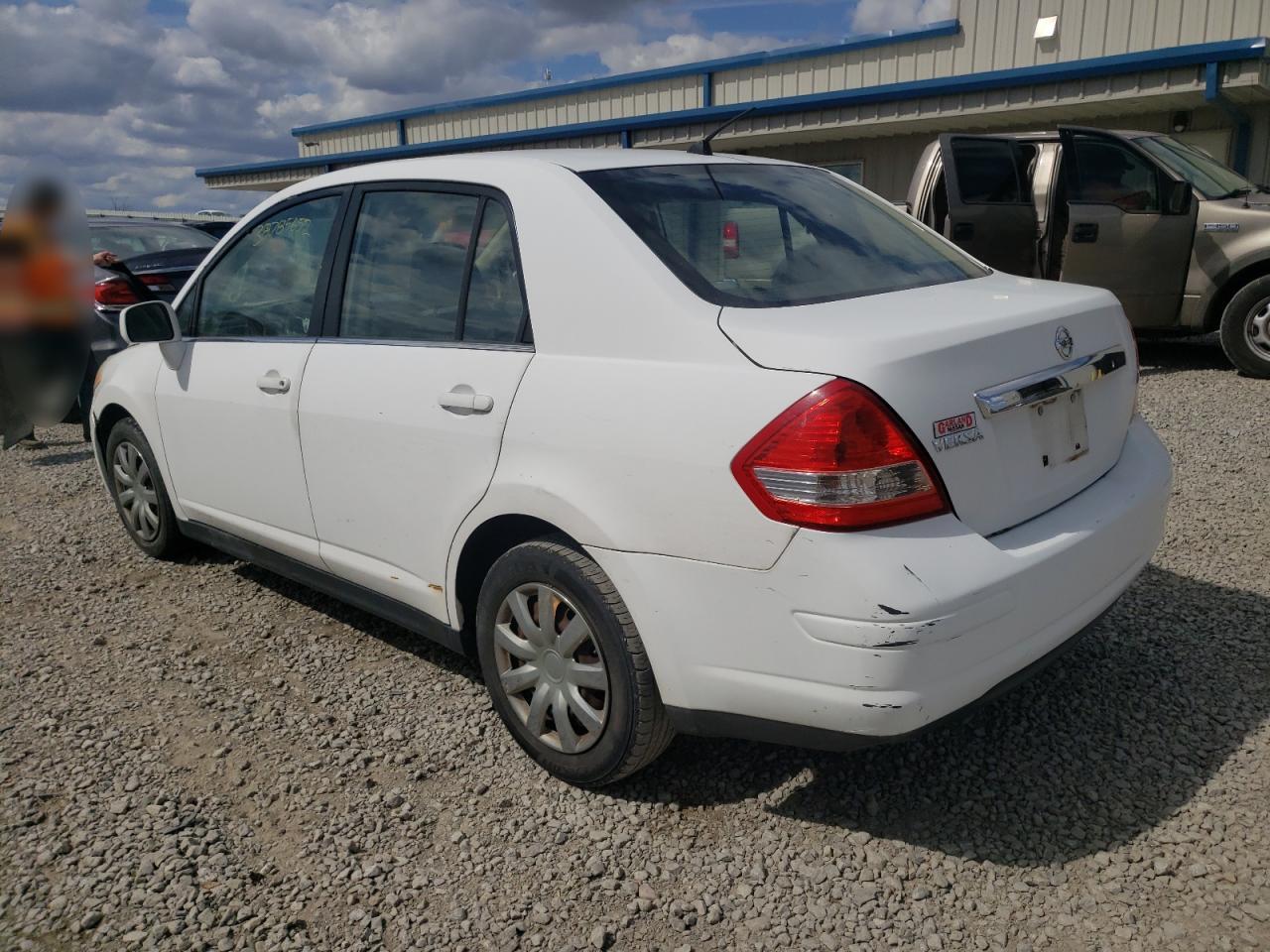 Photo 3 from auction – 2009 NISSAN VERSA S with VIN 3N1BC11E69L369688