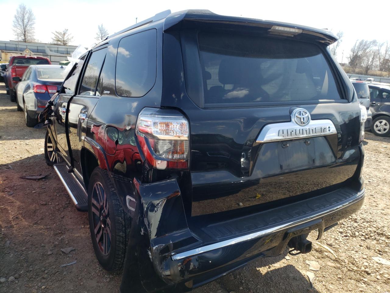 Photo 3 from auction – 2018 TOYOTA 4RUNNER SR with VIN JTEBU5JR7J5568690