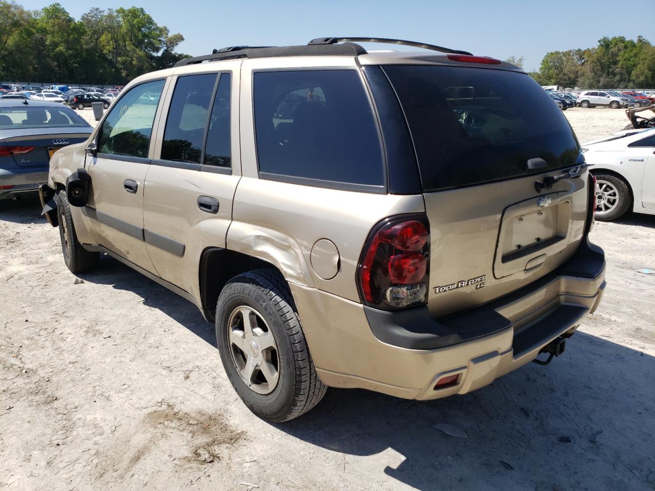 Photo 3 from auction – 2005 CHEVROLET TRAILBLAZE with VIN 1GNDT13S252264349