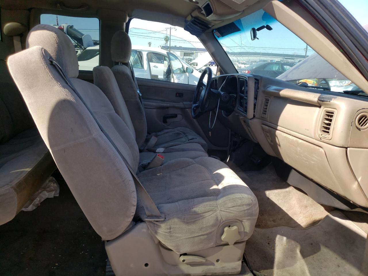Photo 5 from auction – 2002 CHEVROLET SILVERADO with VIN 2GCEC19V521273735