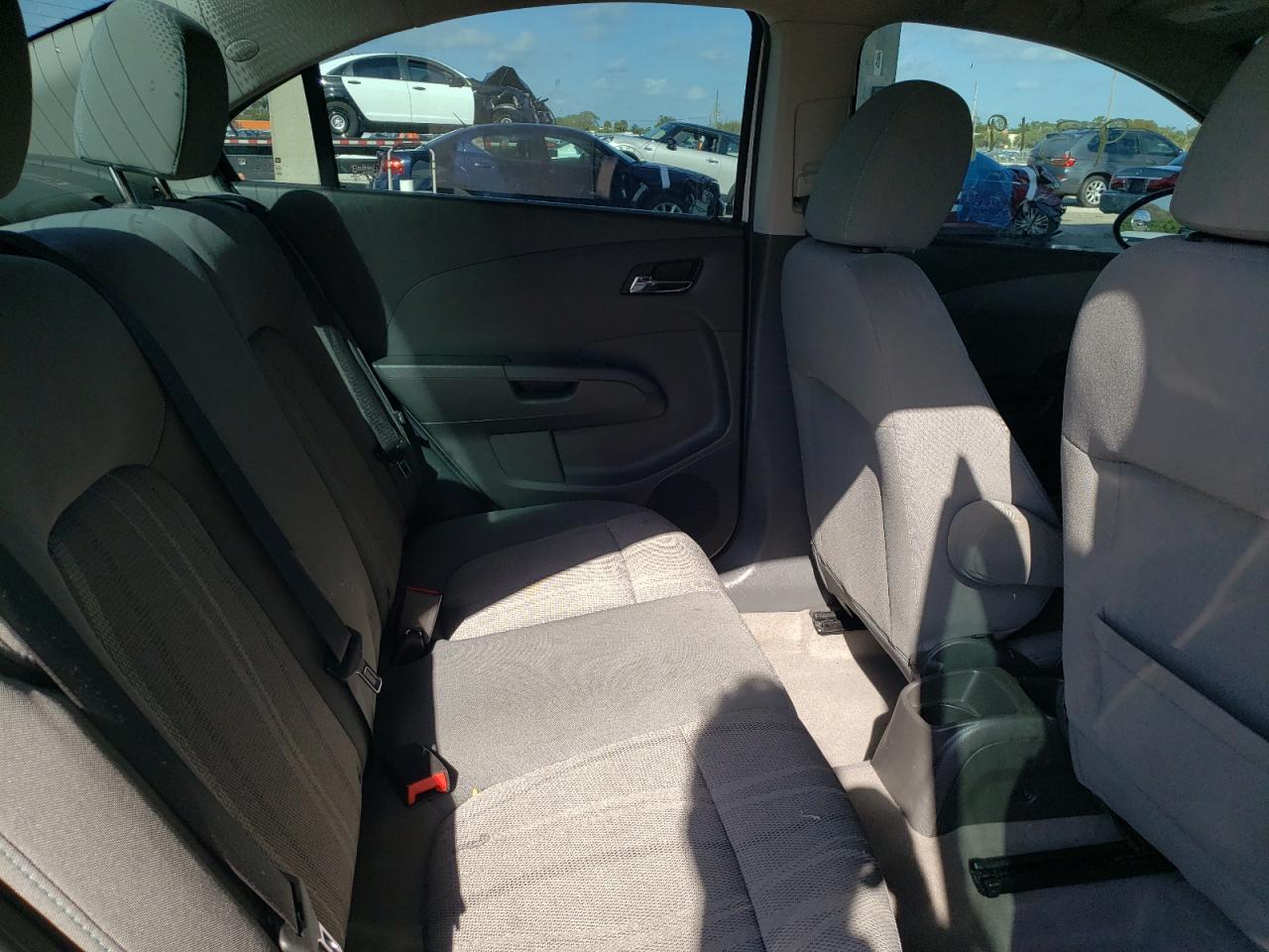Photo 6 from auction – 2014 CHEVROLET SONIC LT with VIN 1G1JC5SB0E4212171