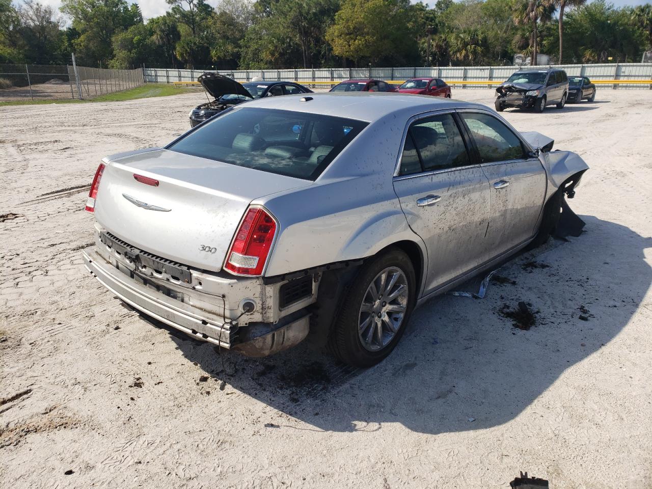 Photo 4 from auction – 2012 CHRYSLER 300 LIMITE with VIN 2C3CCACG8CH288700