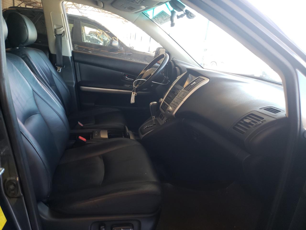Photo 5 from auction – 2006 LEXUS RX 400 with VIN JTJHW31U360031611