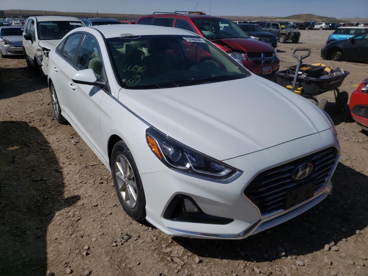 HYUNDAI SONATA SE 2018 with VIN 5NPE24AF7JH697164 - Photo from auction