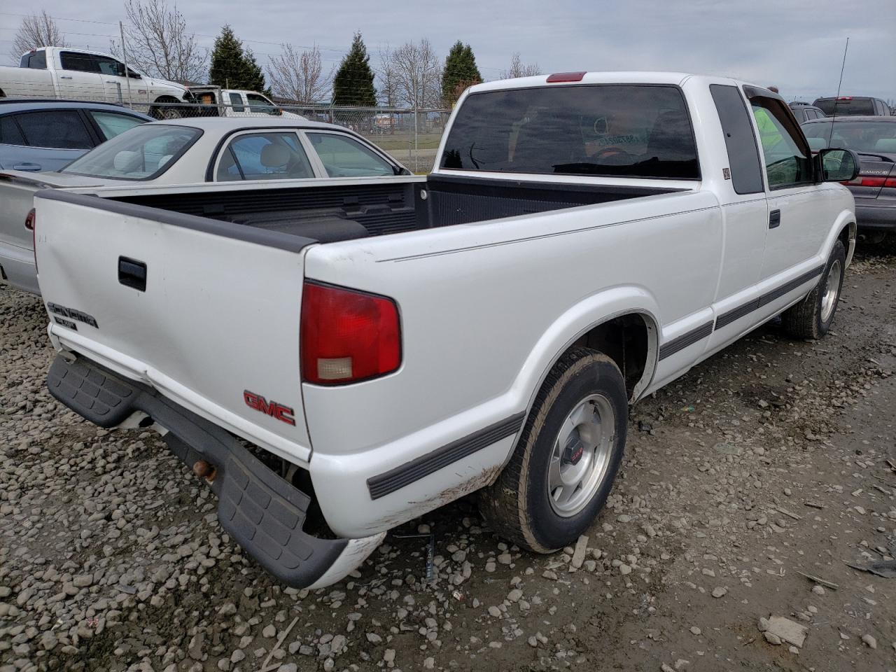 Photo 4 from auction – 2001 GMC SONOMA with VIN 1GTCS19W818215391
