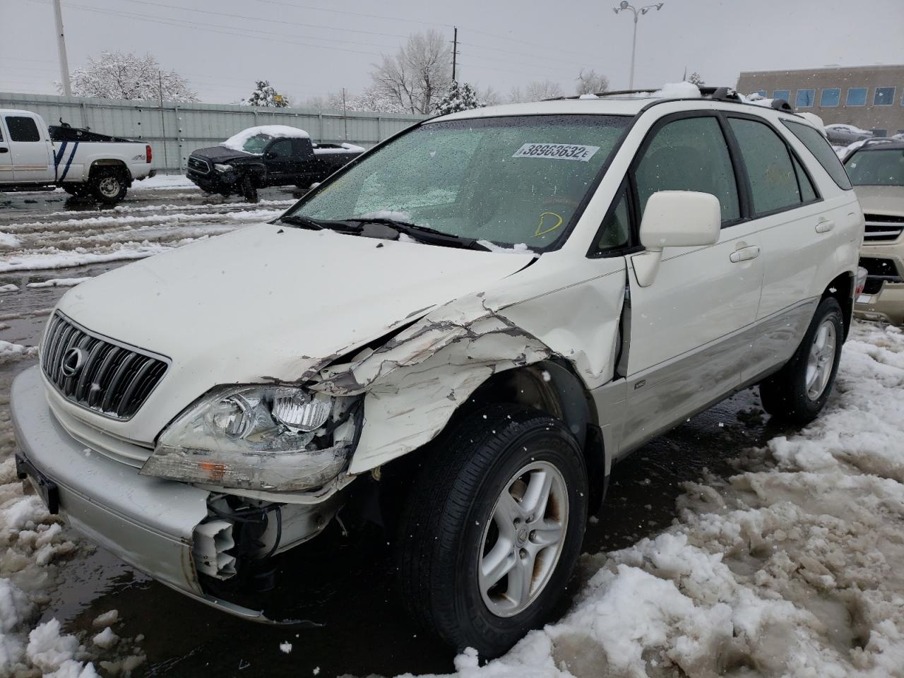 Photo 2 from auction – 2001 LEXUS RX 300 with VIN JTJHF10U210200211