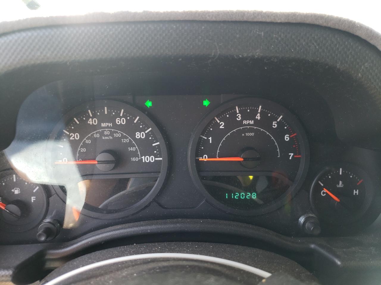 Photo 8 from auction – 2007 JEEP WRANGLER X with VIN 1J4FA241X7L214664