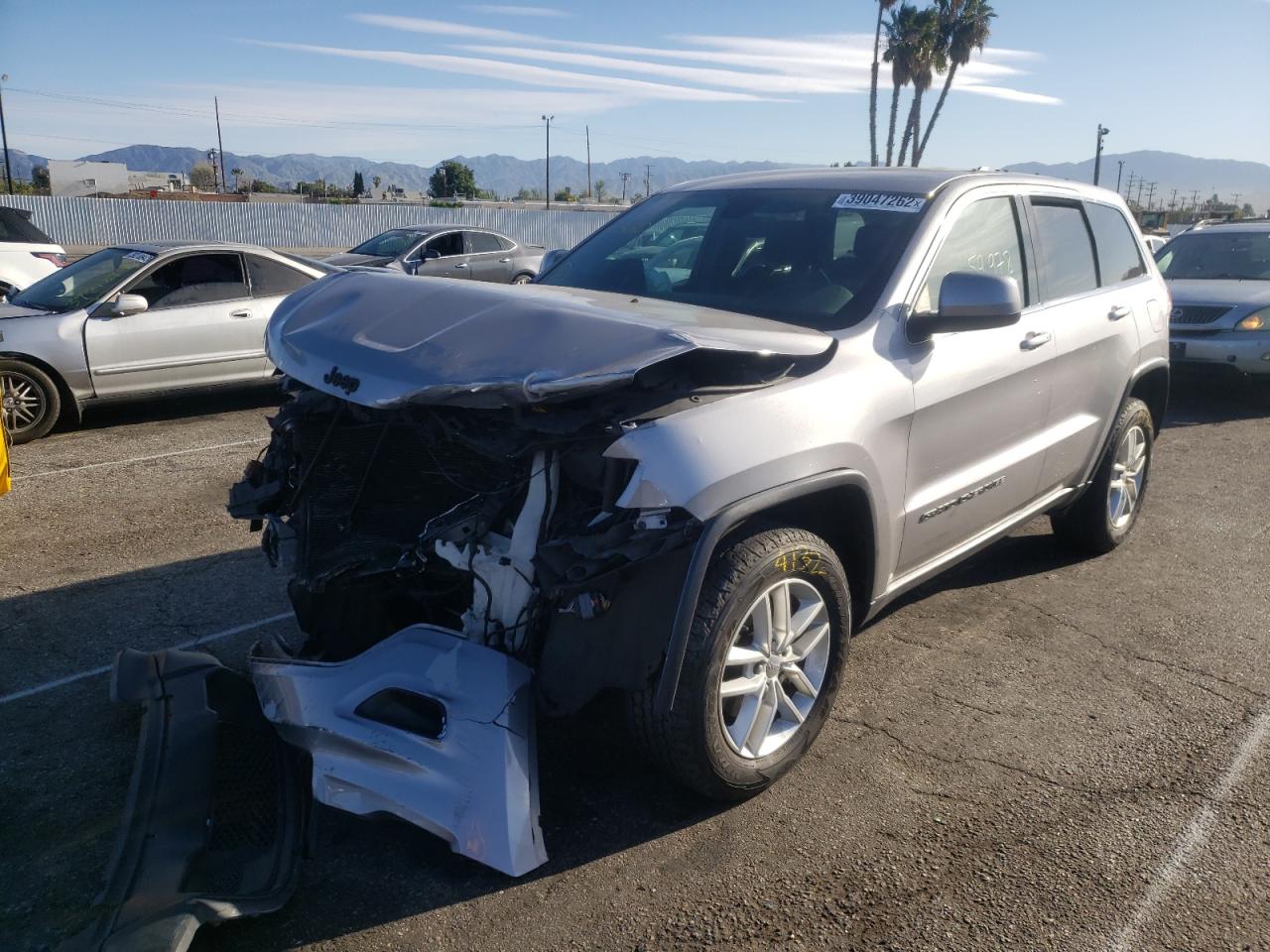 Photo 2 from auction – 2017 JEEP GRAND CHER with VIN 1C4RJFAG4HC802399