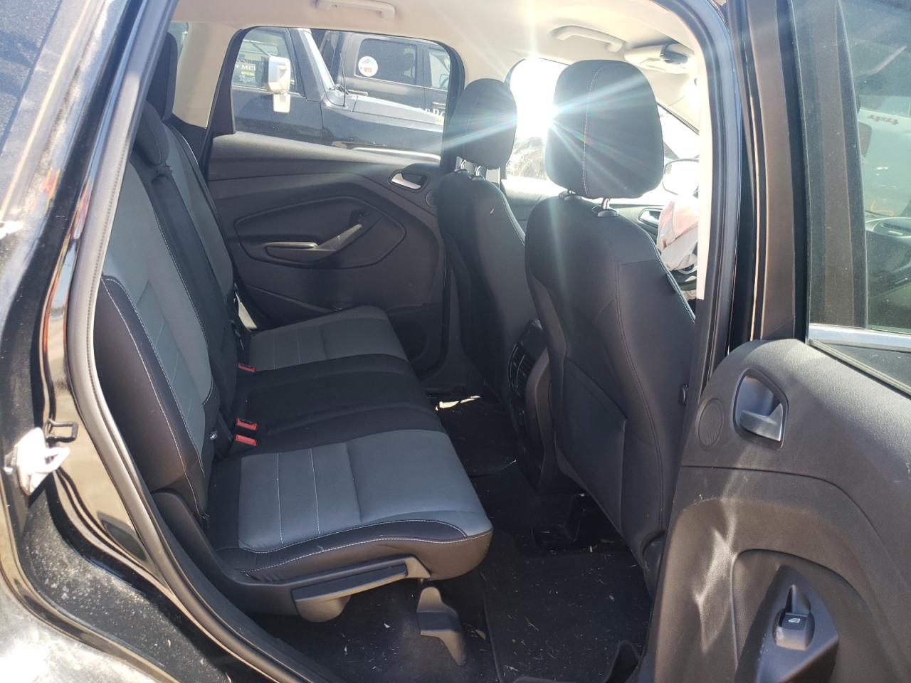 Photo 6 from auction – 2016 FORD ESCAPE SE with VIN 1FMCU0GX7GUC62388