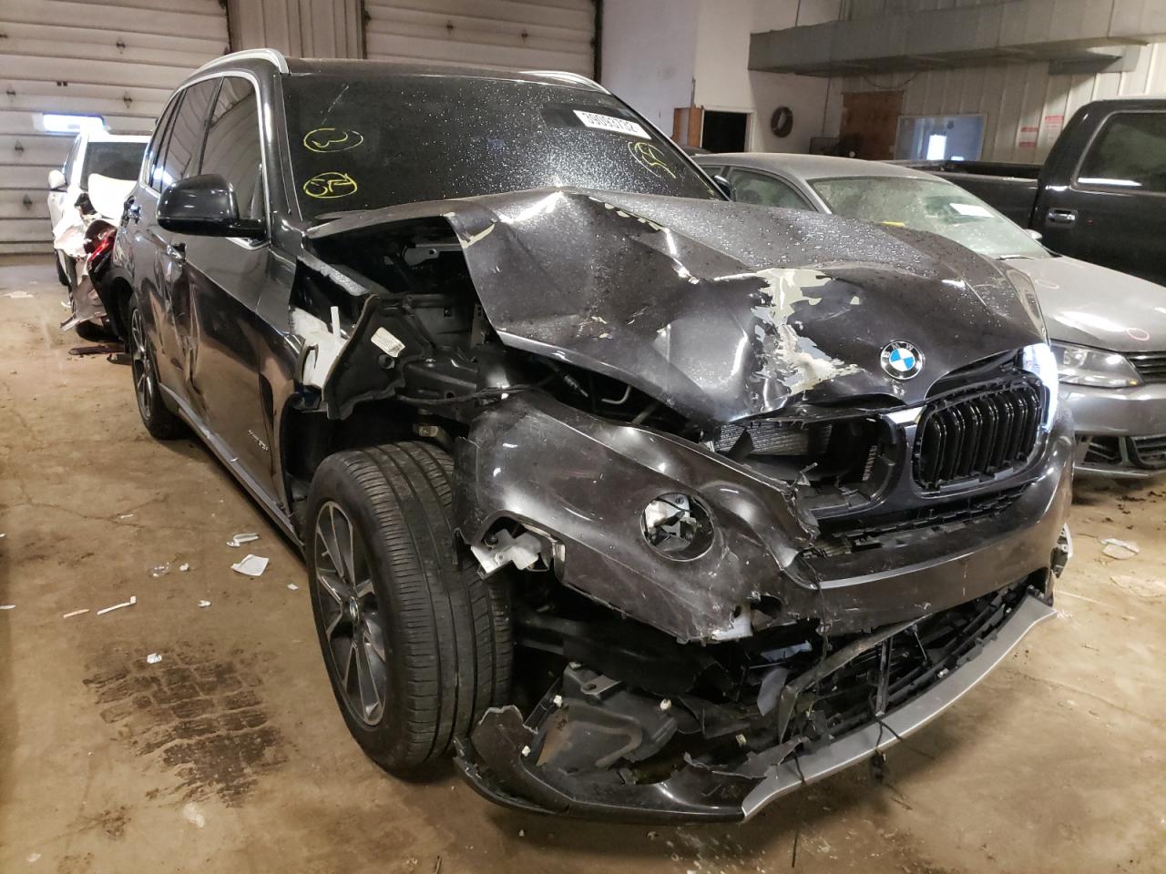 BMW X5 XDRIVE3 2017 with VIN 5UXKR0C38H0X77332 - Photo from auction