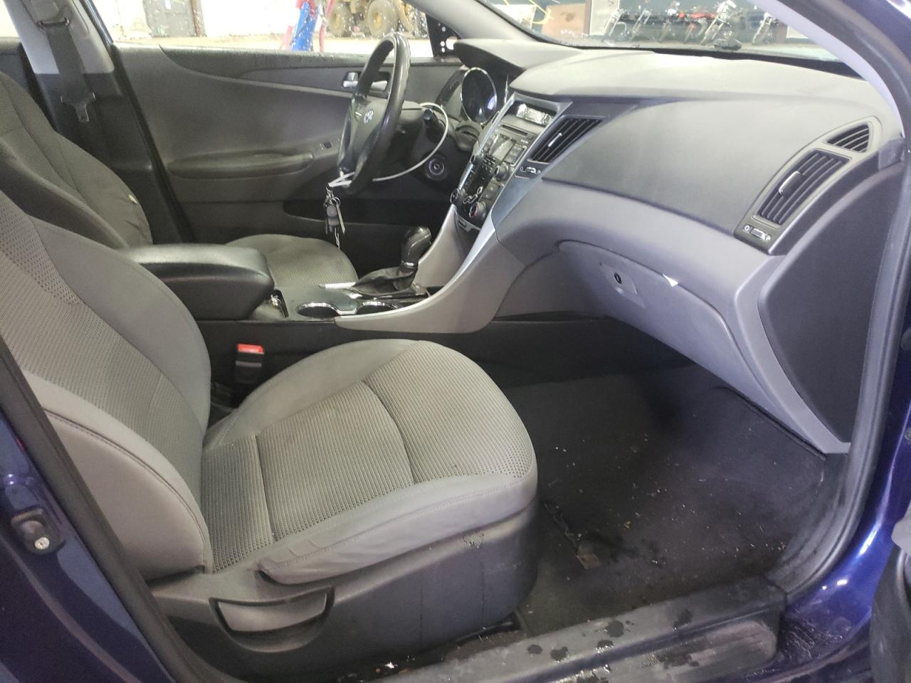 Photo 5 from auction – 2011 HYUNDAI SONATA GLS with VIN 5NPEB4AC6BH062671
