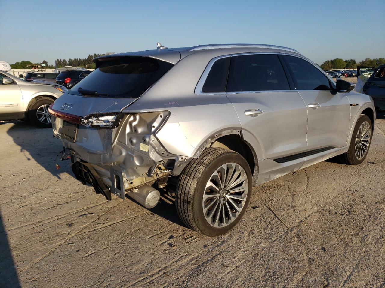 Photo 4 from auction – 2019 AUDI E-TRON PRE with VIN WA1VAAGE7KB023593