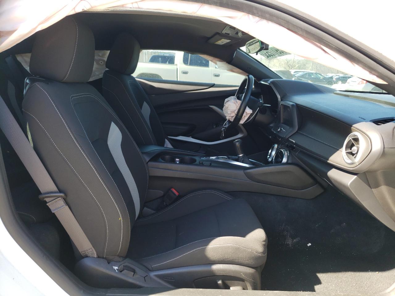 Photo 5 from auction – 2016 CHEVROLET CAMARO LT with VIN 1G1FA1RS9G0156221