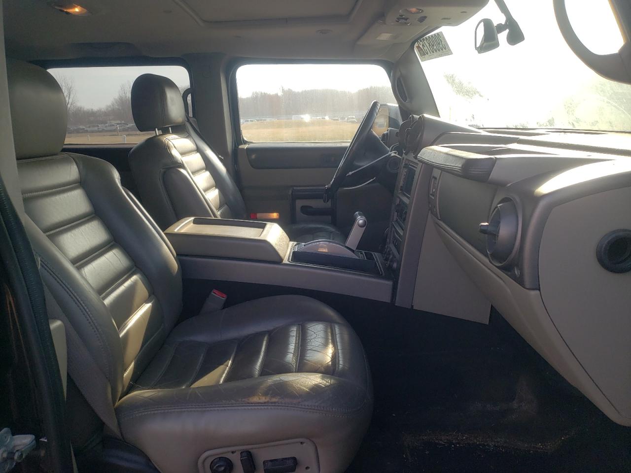 Photo 5 from auction – 2004 HUMMER H2 with VIN 5GRGN23U04H114595