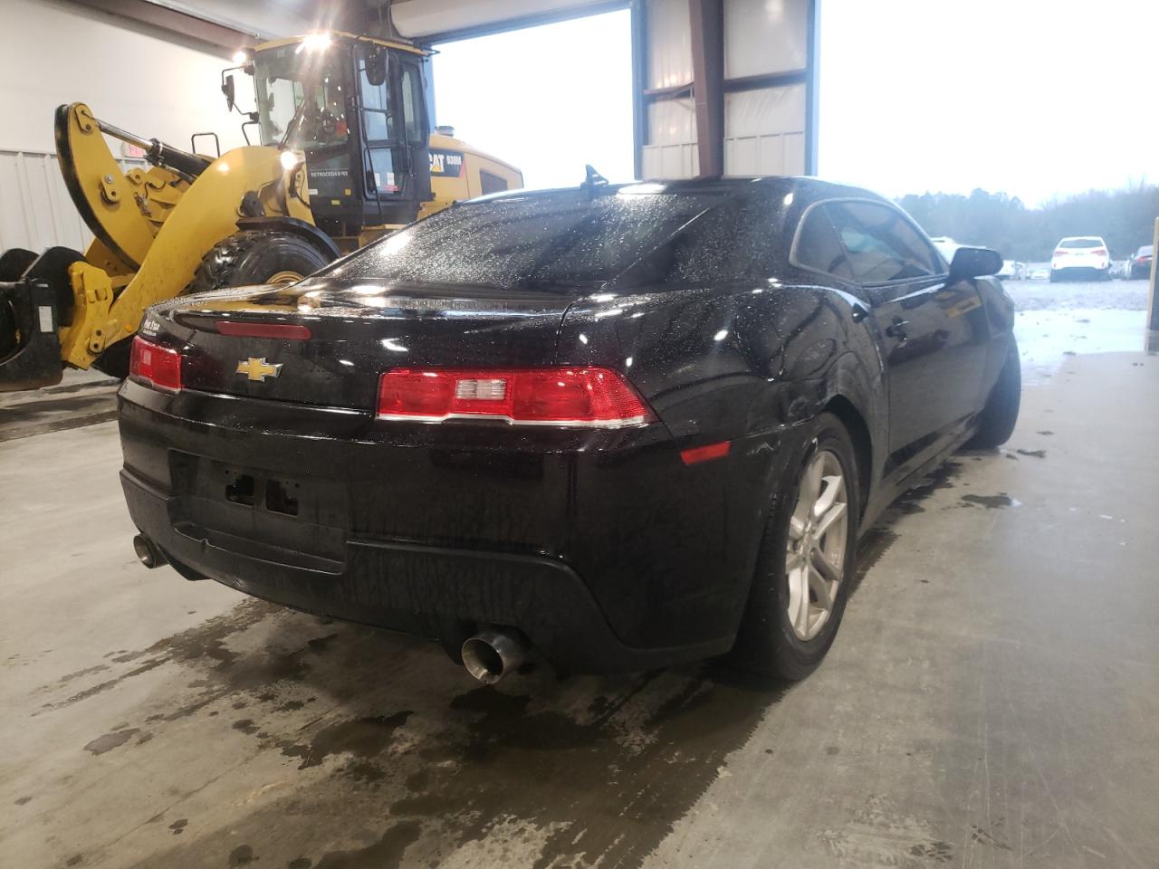 Photo 4 from auction – 2015 CHEVROLET CAMARO LS with VIN 2G1FB1E35F9238804