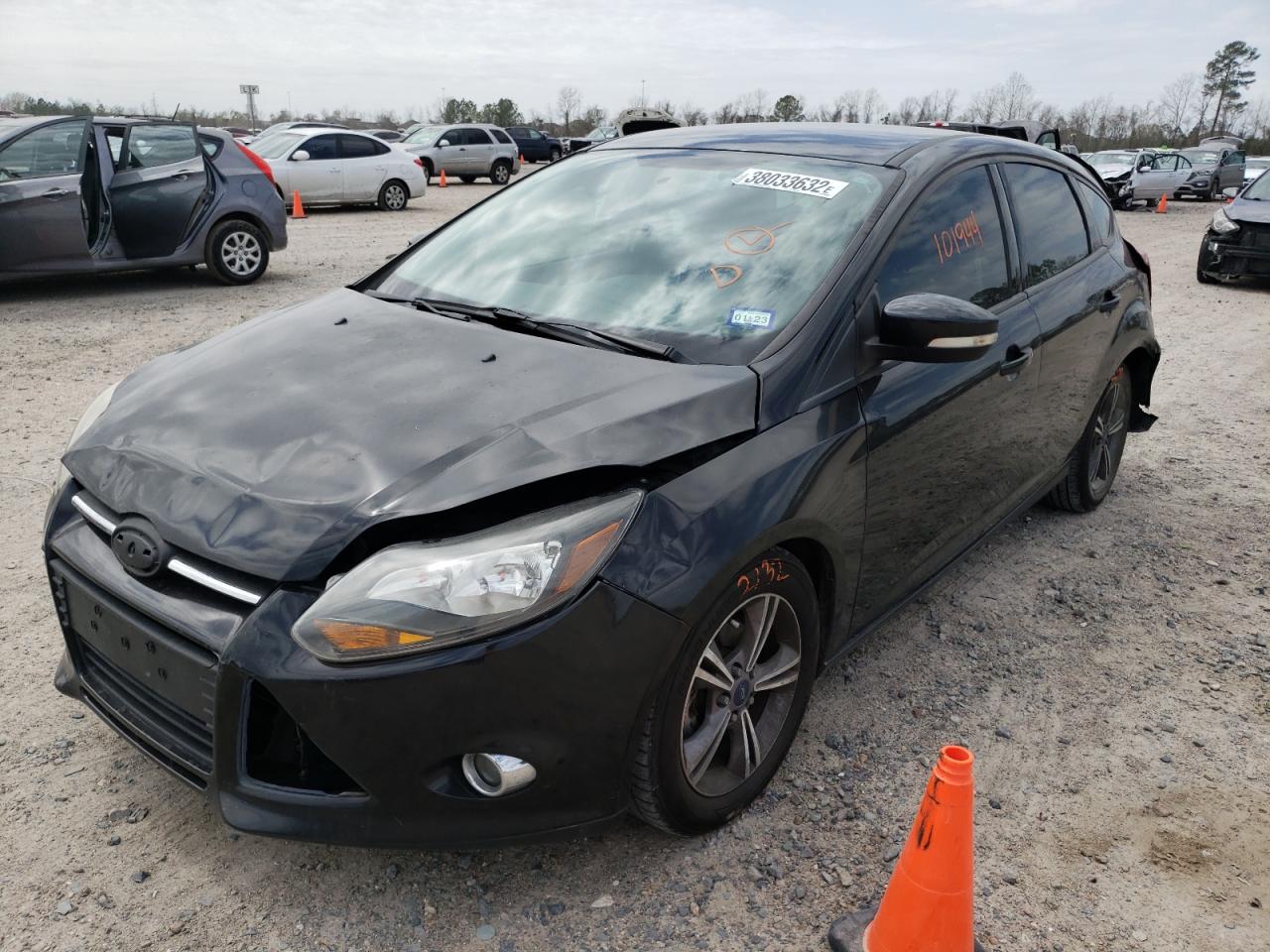 Photo 2 from auction – 2014 FORD FOCUS SE with VIN 1FADP3K22EL398336