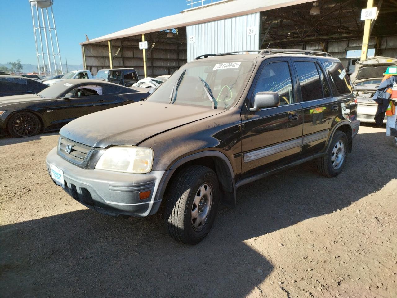 Photo 2 from auction – 1999 HONDA CR-V with VIN JHLRD1846XC038398