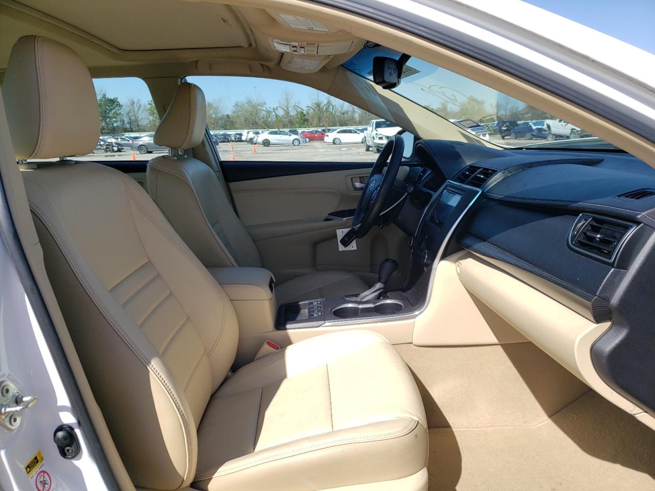 Photo 5 from auction – 2015 TOYOTA CAMRY HYBR with VIN 4T1BD1FK3FU172855