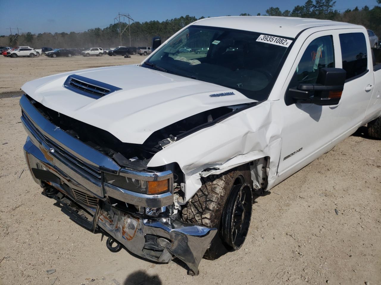 Photo 9 from auction – 2018 CHEVROLET SILVERADO with VIN 1GC1KVEY0JF132300