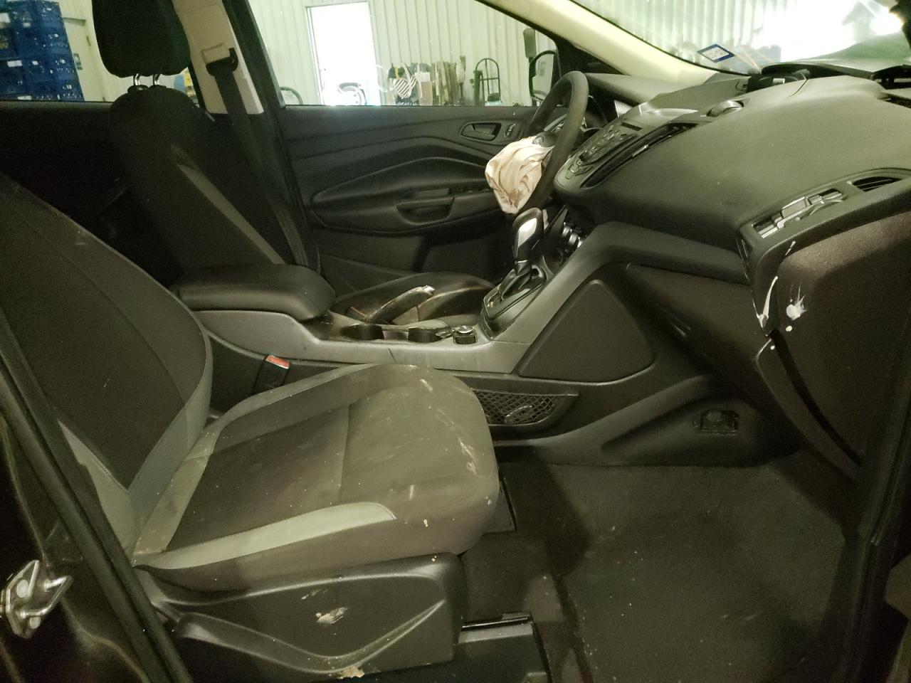 Photo 5 from auction – 2015 FORD ESCAPE S with VIN 1FMCU0F77FUB61092