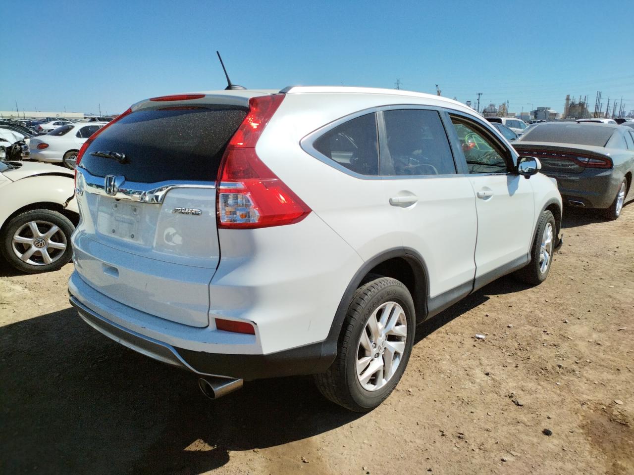 Photo 4 from auction – 2015 HONDA CR-V EXL with VIN 5J6RM4H73FL017400