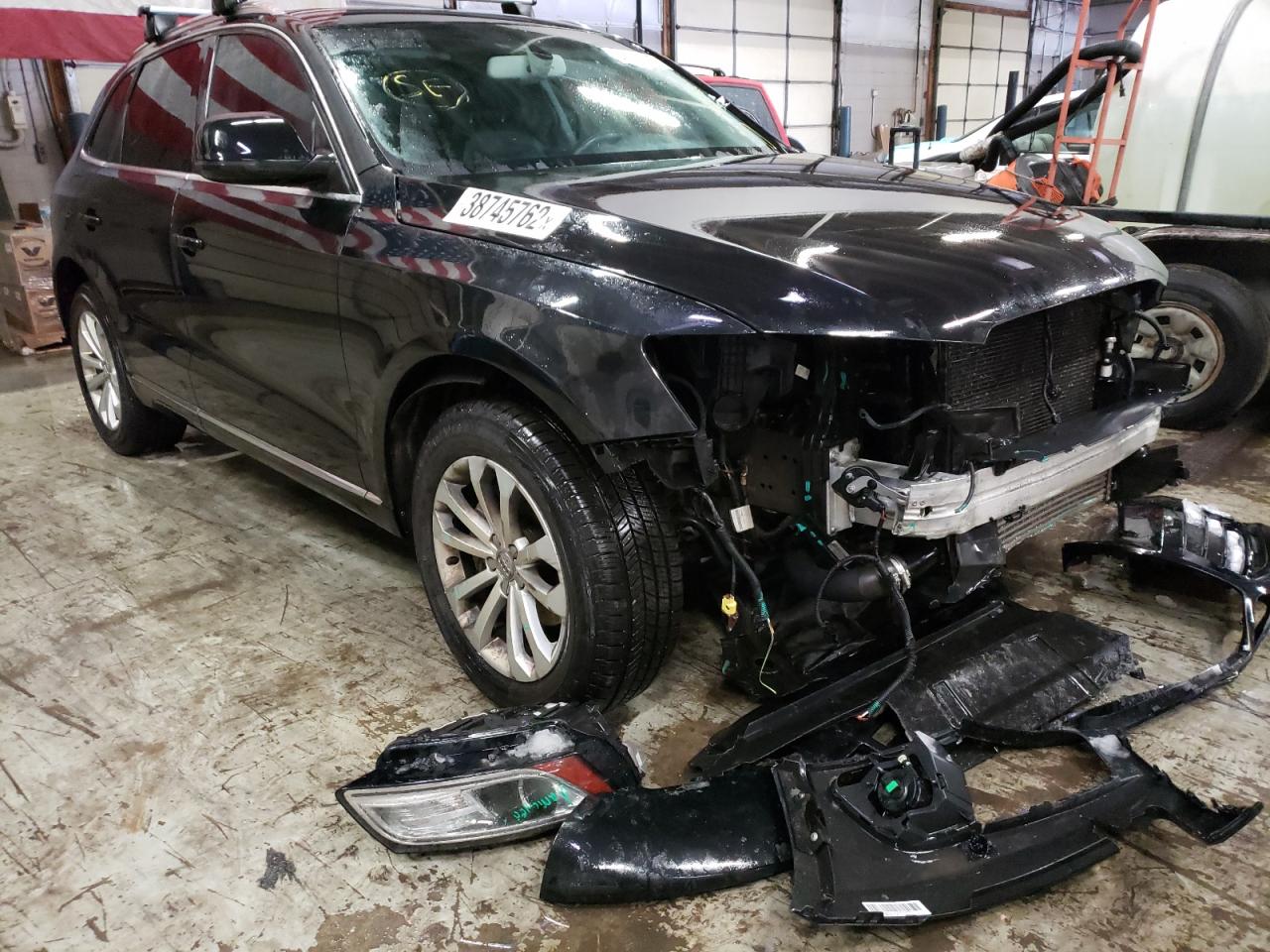 AUDI Q5 PREMIUM 2014 with VIN WA1LFAFP5EA105392 - Photo from auction