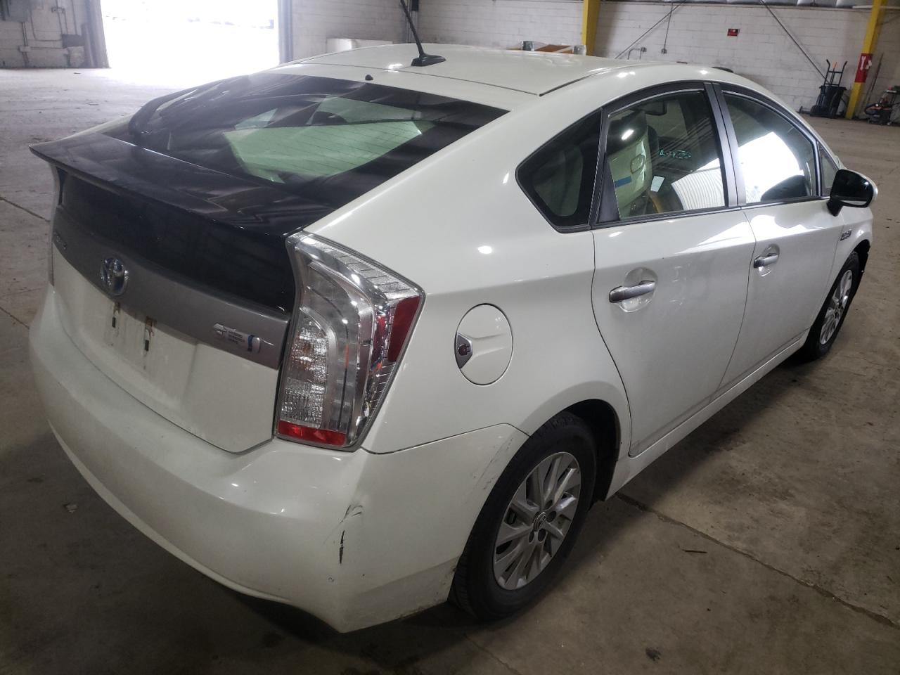 Photo 4 from auction – 2012 TOYOTA PRIUS PLUG with VIN JTDKN3DPXC3023307