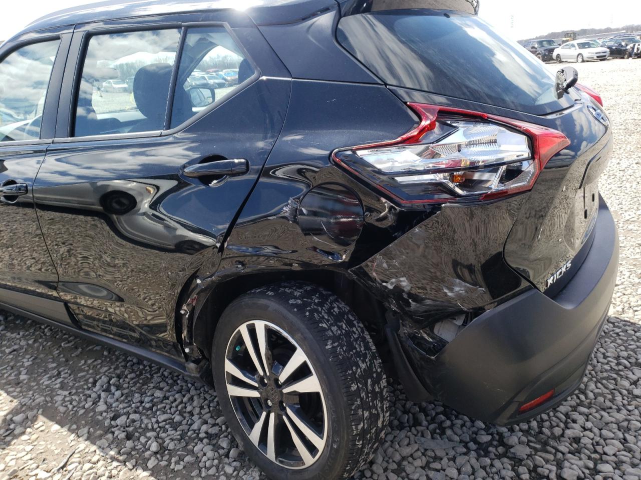 Photo 9 from auction – 2019 NISSAN KICKS S with VIN 3N1CP5CU2KL510198
