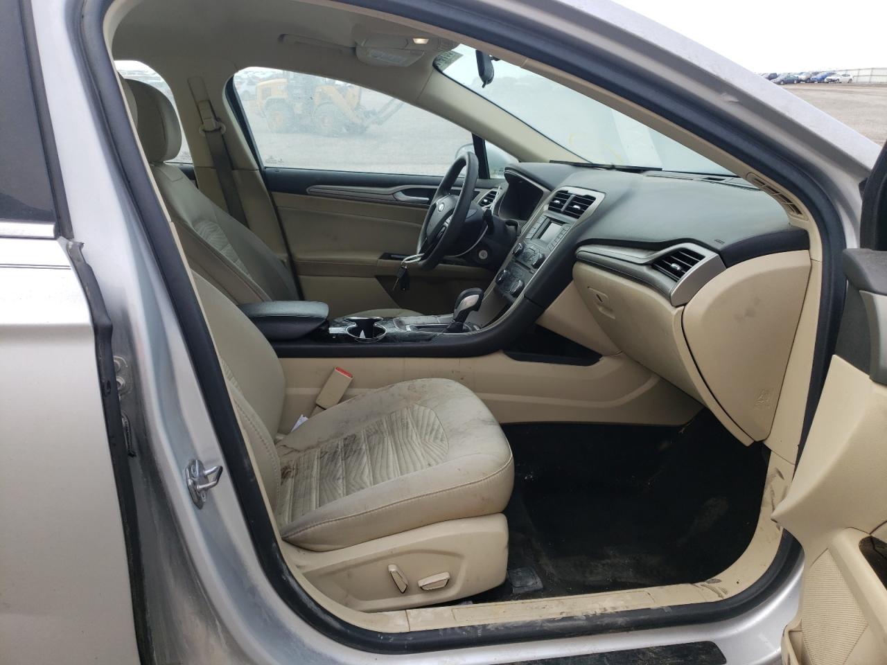 Photo 5 from auction – 2016 FORD FUSION SE with VIN 3FA6P0H7XGR334043