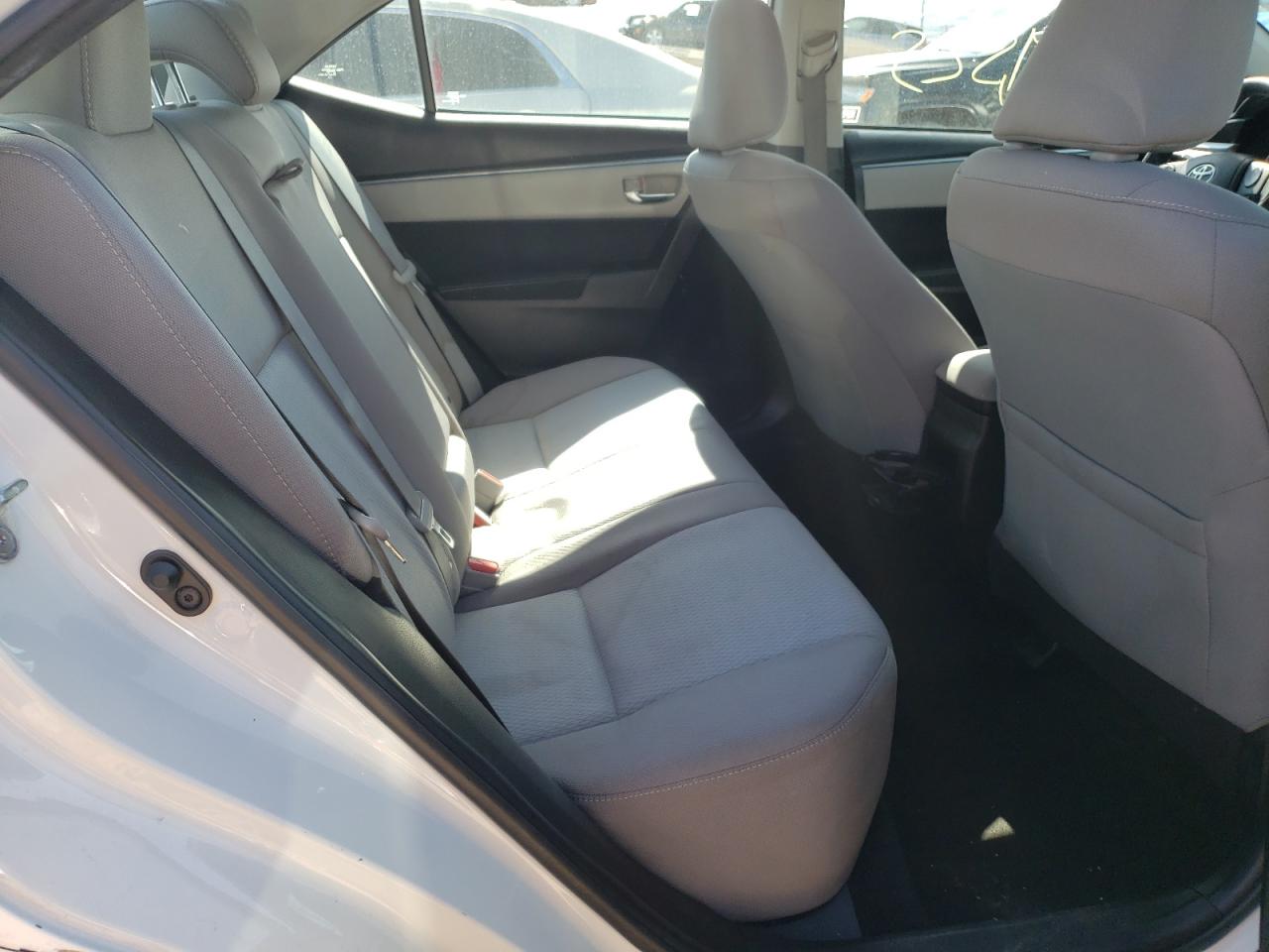 Photo 6 from auction – 2016 TOYOTA COROLLA L with VIN 5YFBURHEXGP523902