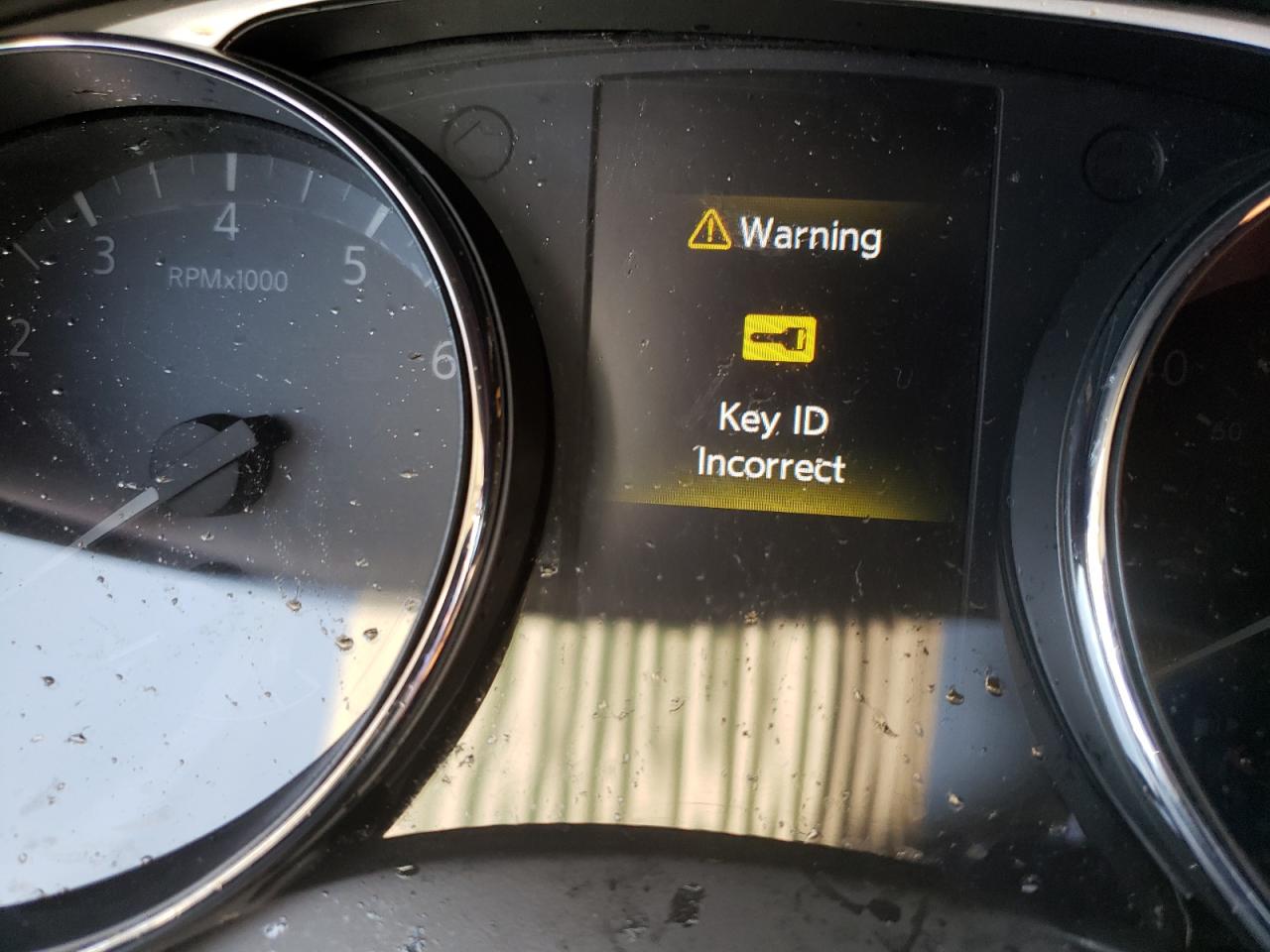 Photo 8 from auction – 2015 NISSAN ROGUE S with VIN 5N1AT2MV1FC924043