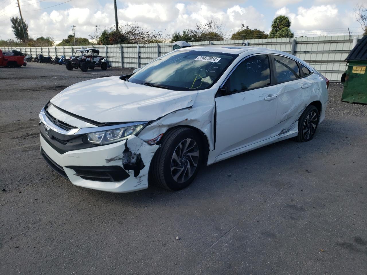 Photo 2 from auction – 2018 HONDA CIVIC EX with VIN 19XFC2F72JE041353
