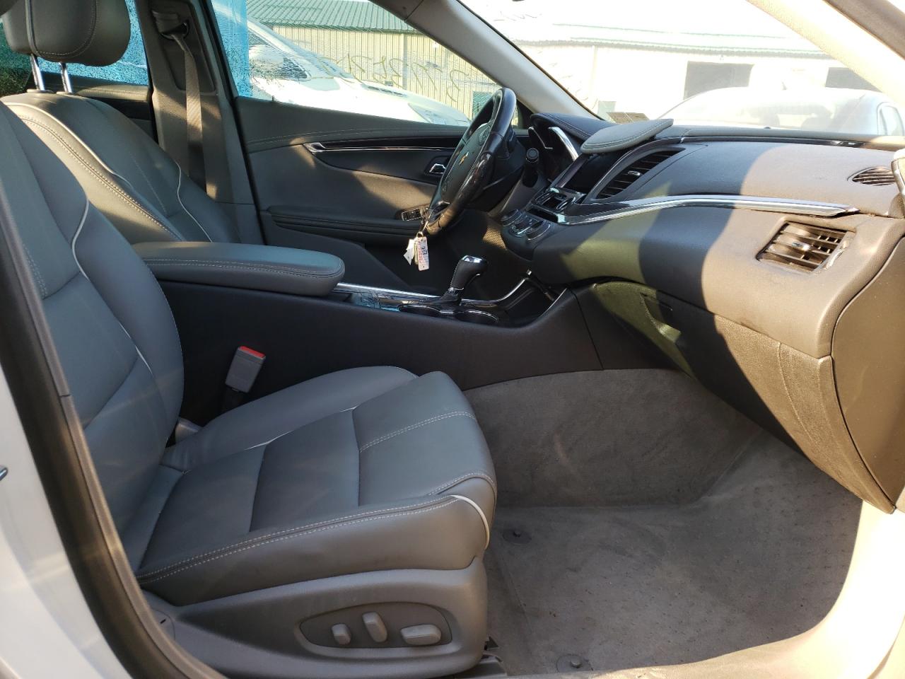 Photo 5 from auction – 2014 CHEVROLET IMPALA LTZ with VIN 2G1155S38E9305052