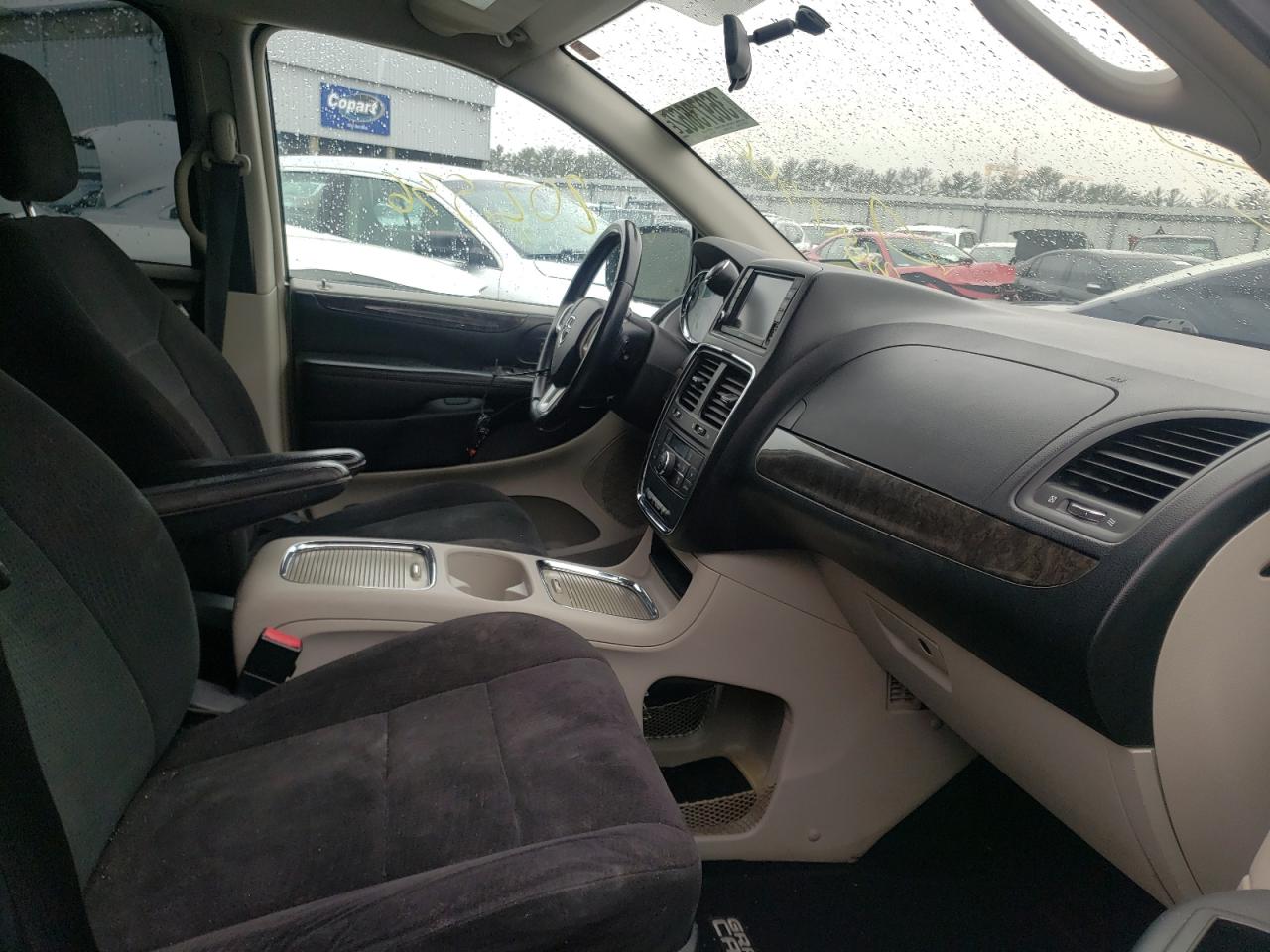 Photo 5 from auction – 2011 DODGE GRAND CARA with VIN 2D4RN5DG4BR751241