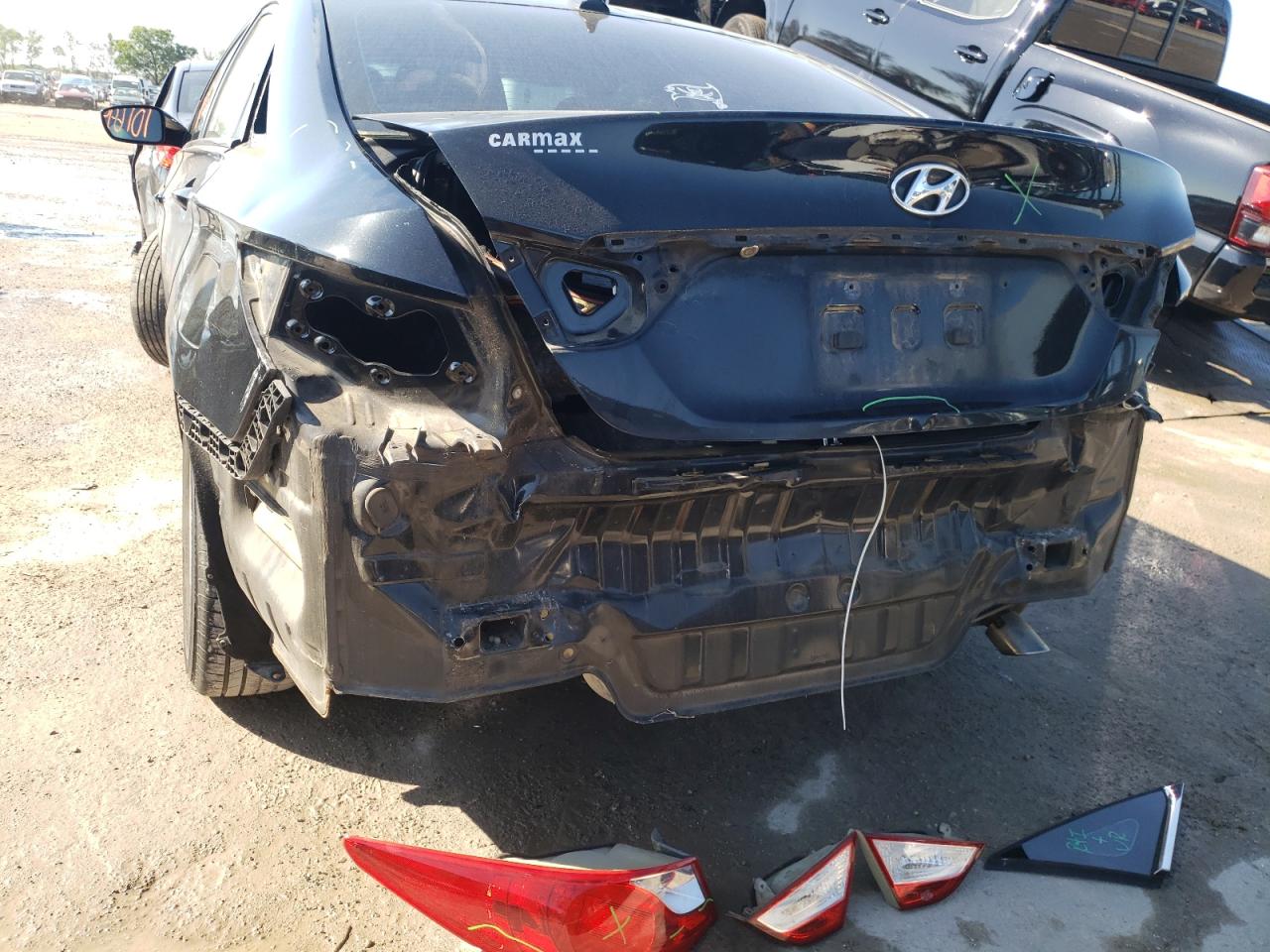 Photo 9 from auction – 2011 HYUNDAI ACCENT with VIN 5NPEB4AC2BH216177