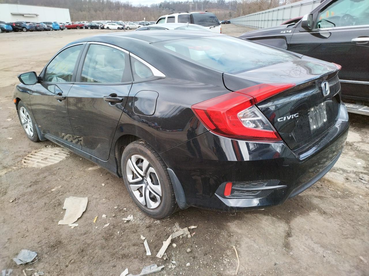 Photo 3 from auction – 2017 HONDA CIVIC LX with VIN 19XFC2F51HE211162