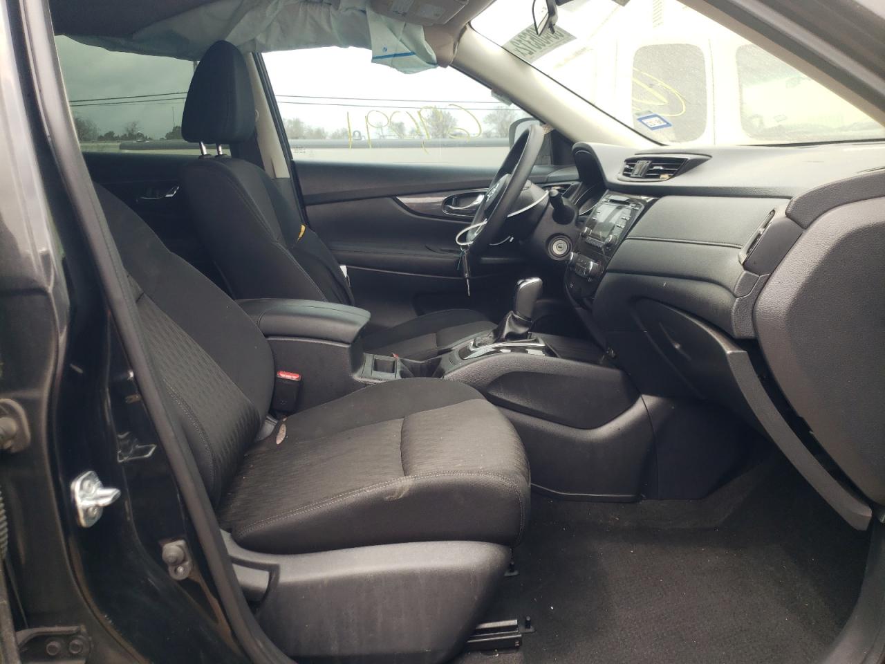 Photo 5 from auction – 2017 NISSAN ROGUE S with VIN KNMAT2MV7HP543930