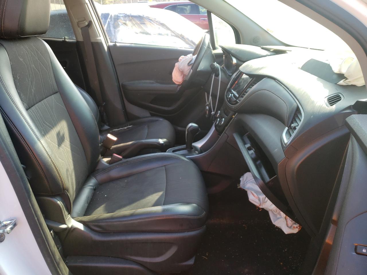Photo 5 from auction – 2018 CHEVROLET TRAX 1LT with VIN KL7CJLSB7JB587102