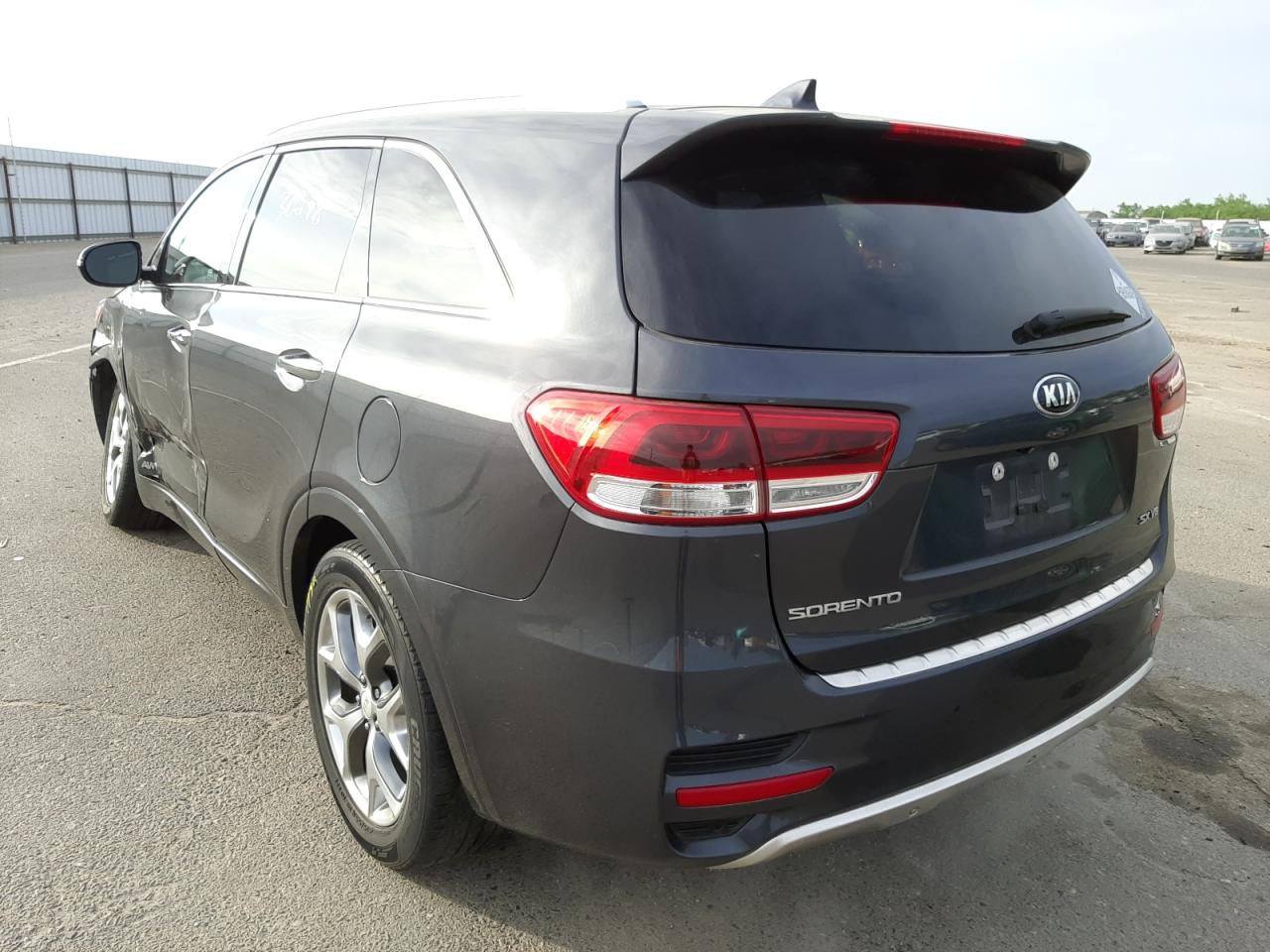 Photo 3 from auction – 2017 KIA SORENTO SX with VIN 5XYPKDA5XHG321673