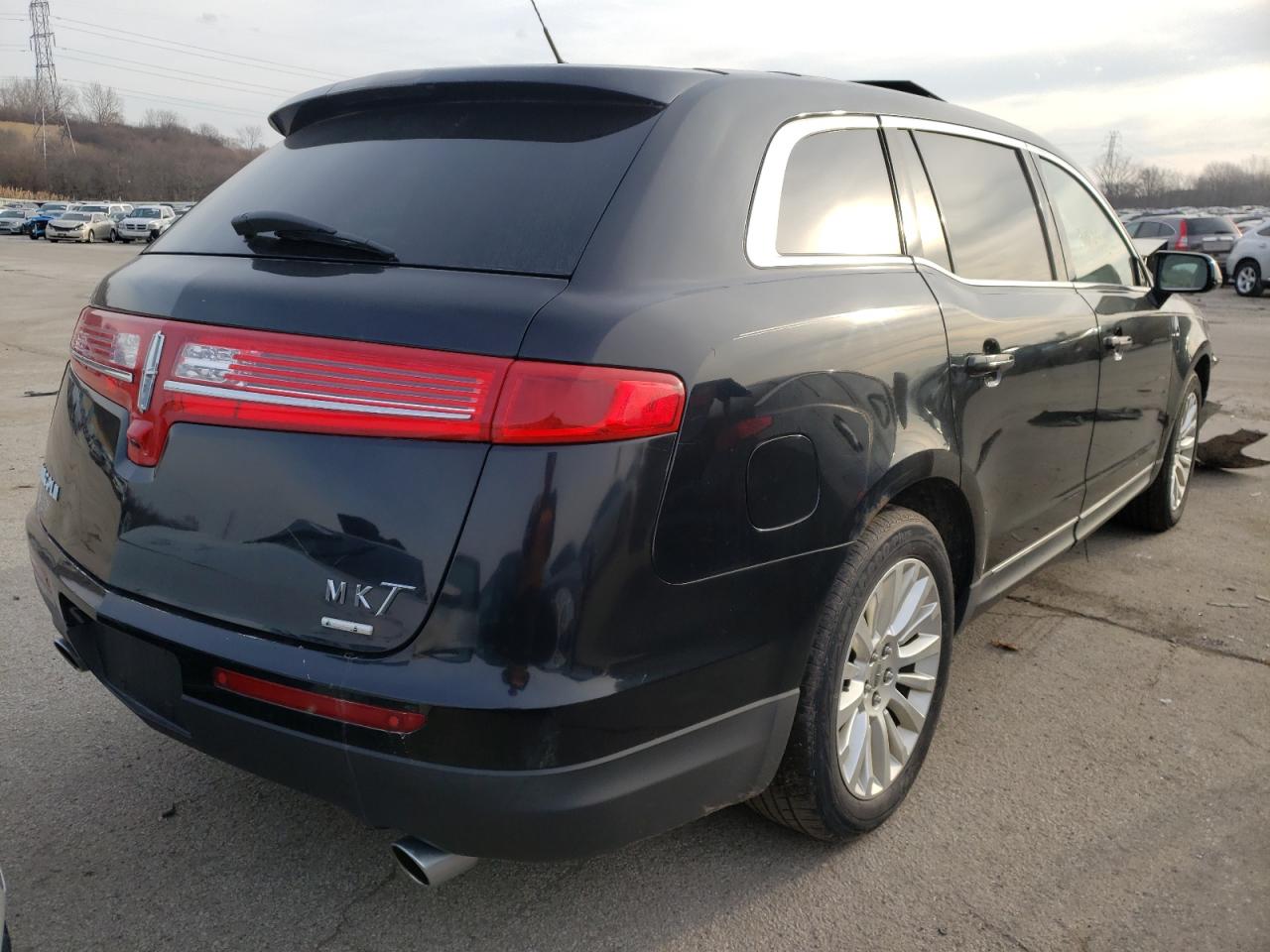 Photo 4 from auction – 2012 LINCOLN MKT with VIN 2LMHJ5AT9CBL51823